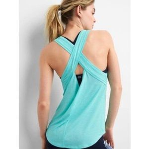 Gap Breathe cross back tank